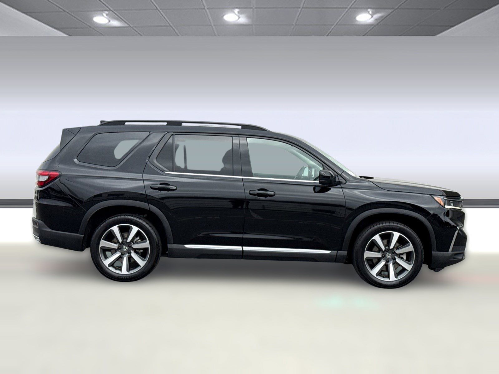 Certified 2024 Honda Pilot Touring image 8