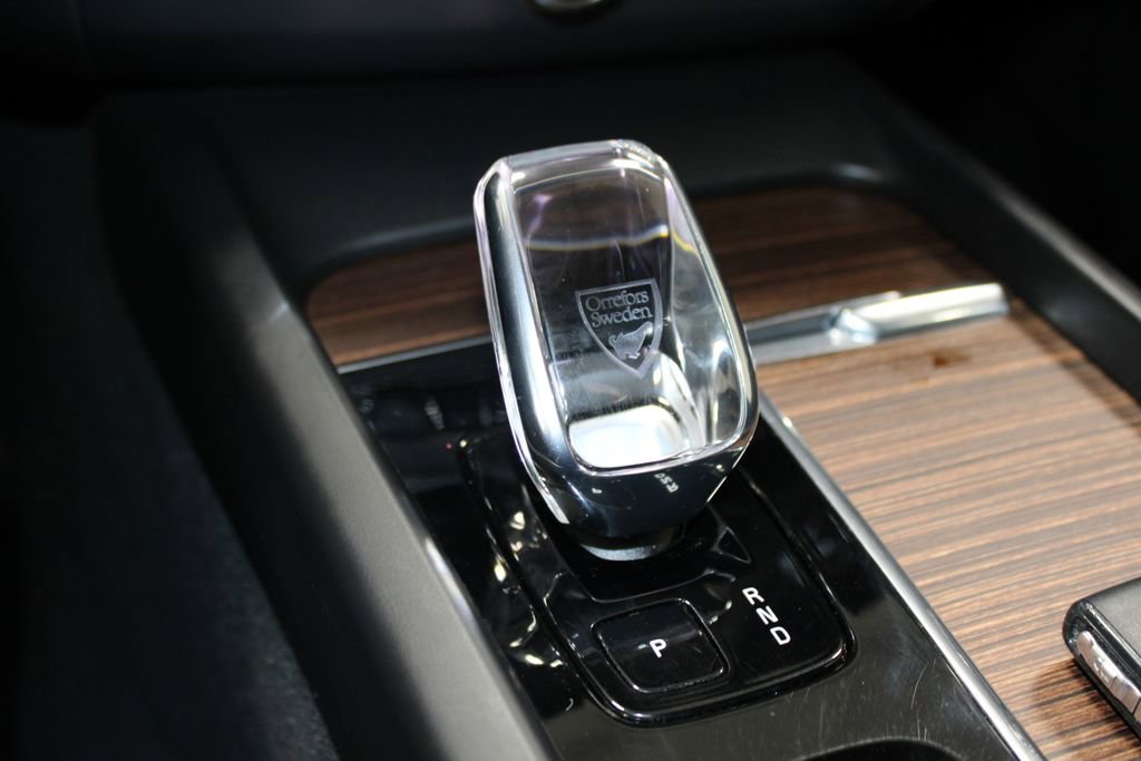 Used 2023 Volvo XC60 B6 Ultimate image 42