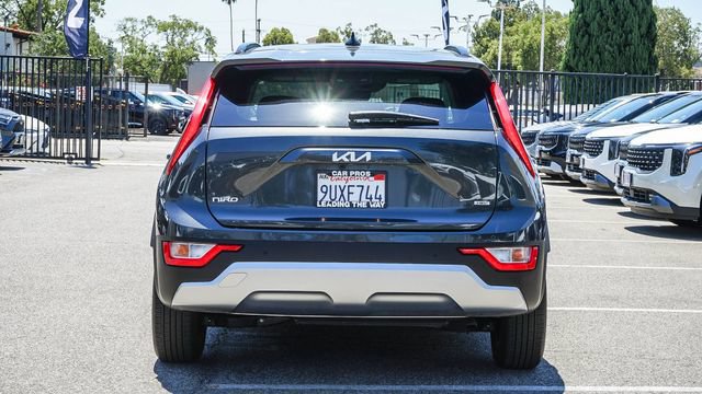 Used 2025 Kia Niro EX FWD image 10