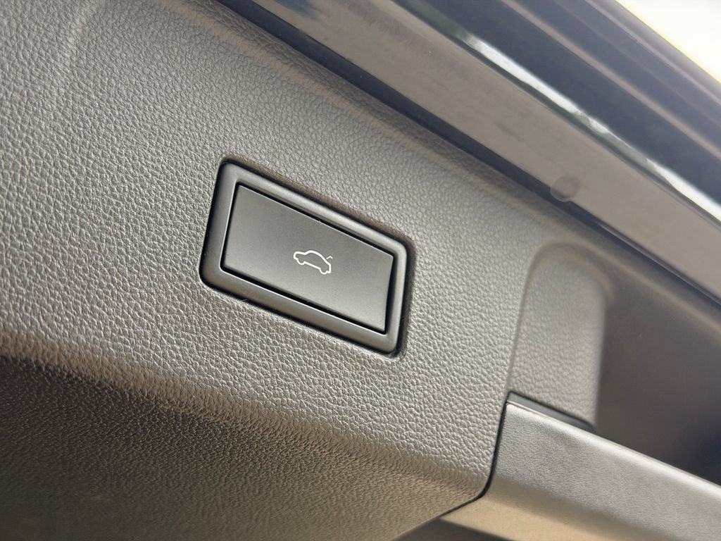Certified 2023 Volkswagen Atlas SE AWD/4WD image 29