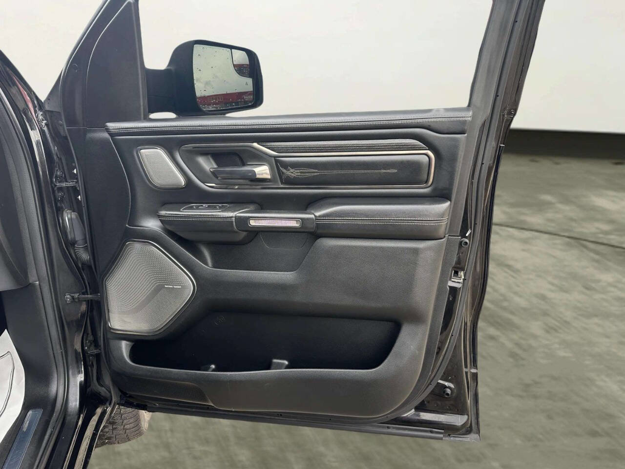 Used 2019 RAM 1500 Limited AWD/4WD image 22