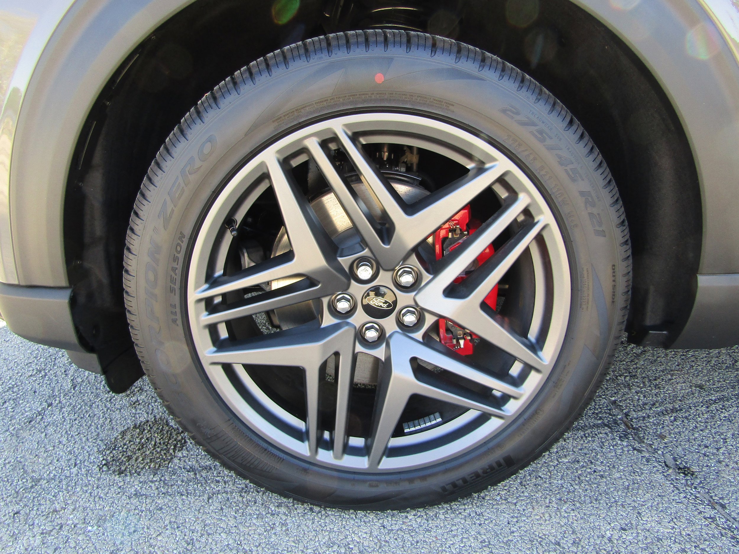 New 2026 Ford Explorer ST w/ Sun And Sound Package image 9