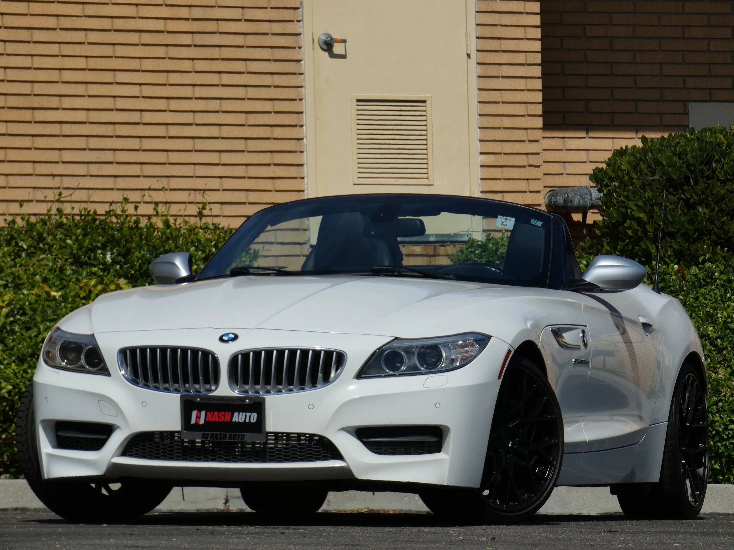 Used 2015 BMW Z4 sDrive35is image 17