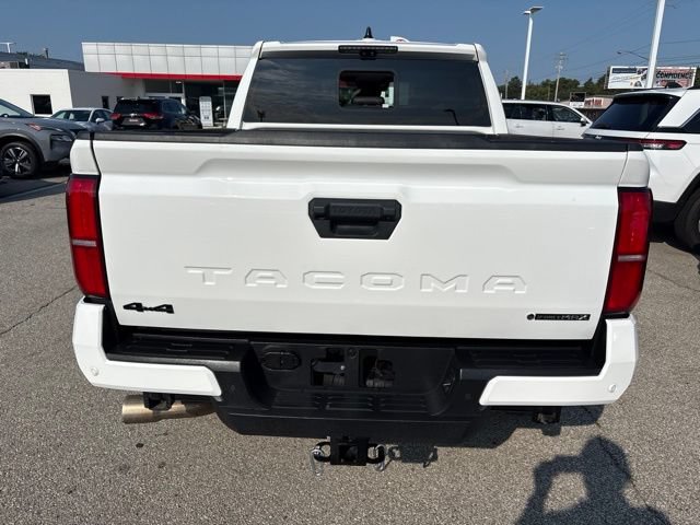 Used 2024 Toyota Tacoma TRD Off-Road w/ TRD Off Road Premium Package AWD/4WD image 4