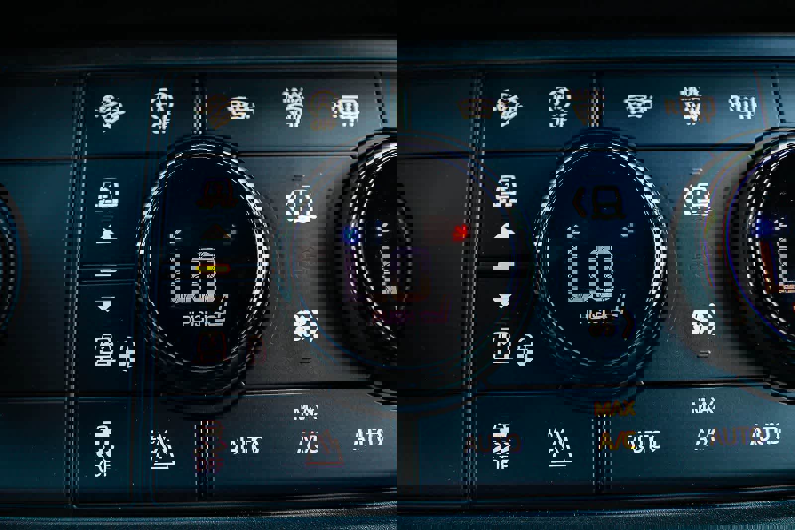 New 2026 Land Rover Defender 110 OCTA AWD/4WD image 29