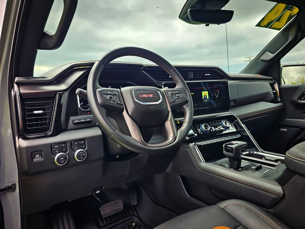 Used 2024 GMC Sierra 1500 AT4 w/ Technology Package AWD/4WD image 16