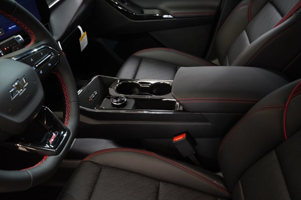 New 2027 Chevrolet Equinox RS w/ Convenience Package III AWD/4WD image 7