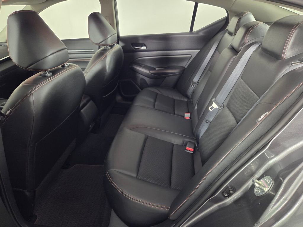 Used 2022 Nissan Altima 2.5 SR image 22