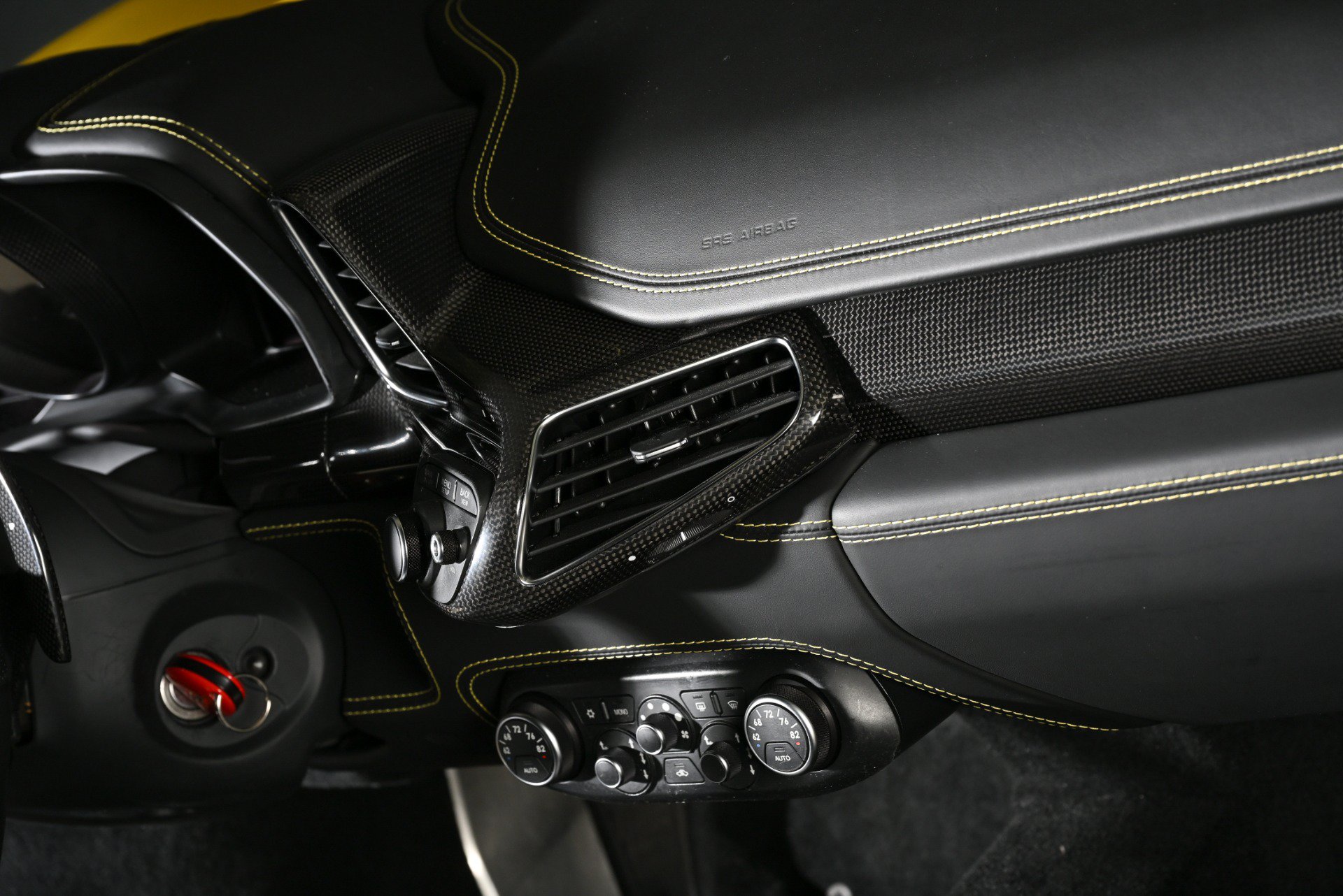 Used 2011 Ferrari 458 Italia Coupe RWD image 19