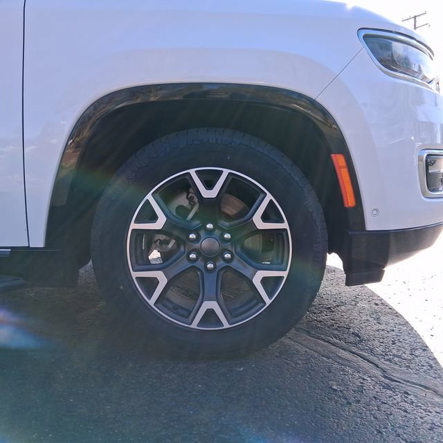 Used 2024 Jeep Wagoneer L Series III w/ Flexible Seating Group image 8