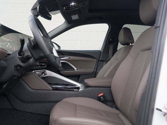 Certified 2025 Audi Q5 2.0T Premium w/ Convenience Package image 17