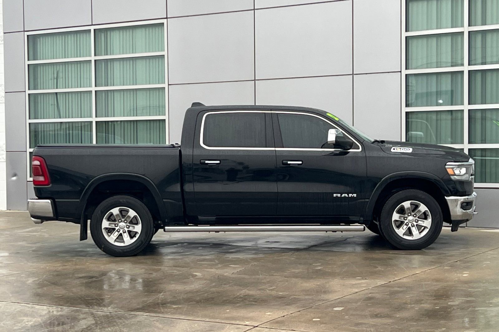 Used 2022 RAM 1500 Laramie image 3
