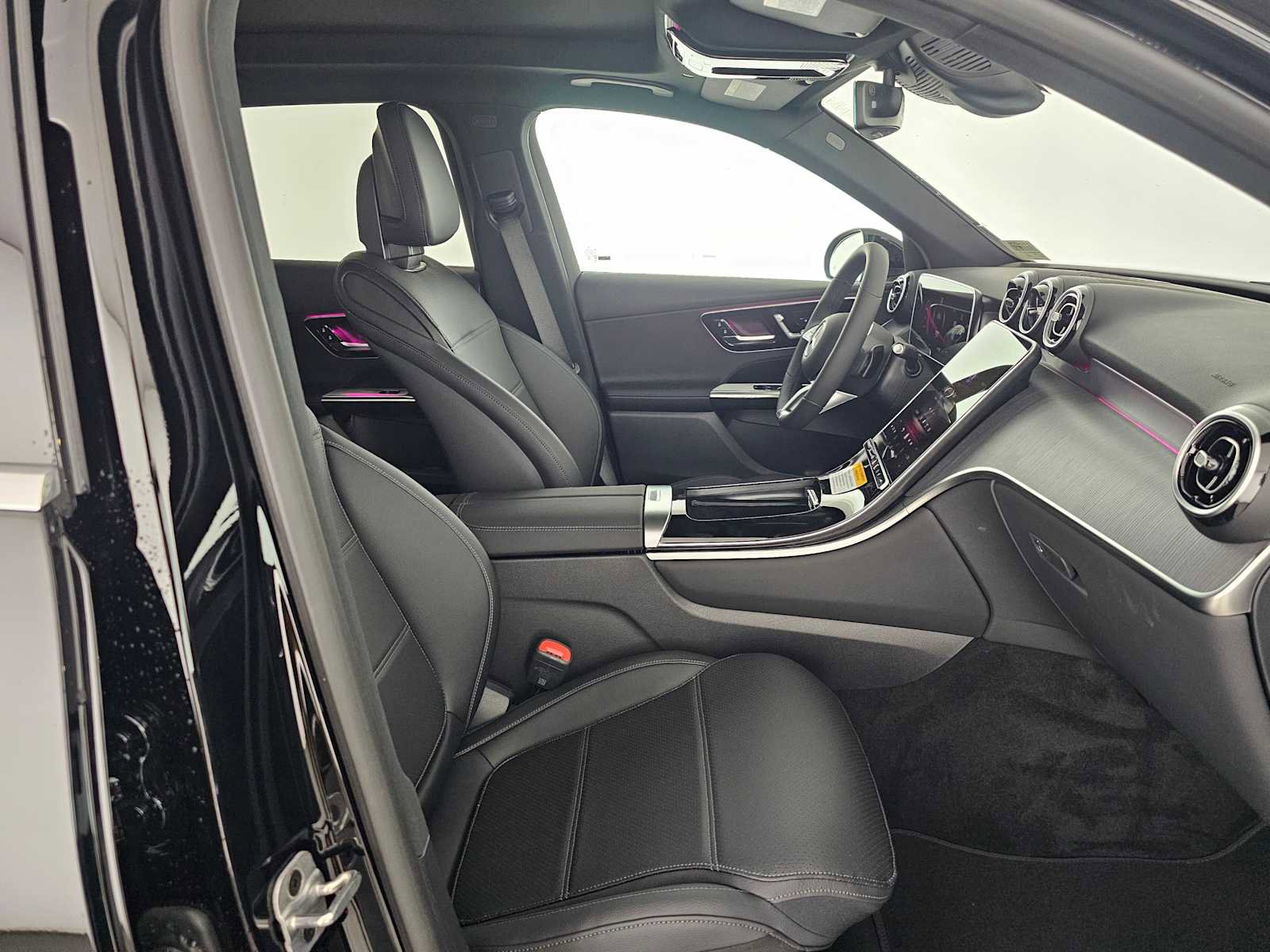 Used 2026 Mercedes-Benz GLC 300 image 10