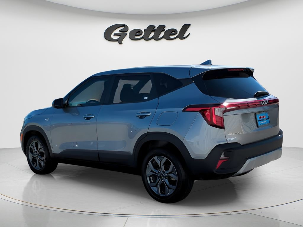 Used 2024 Kia Seltos LX image 7