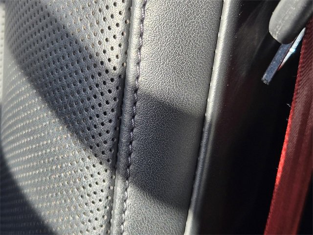 Used 2022 Porsche Macan image 15