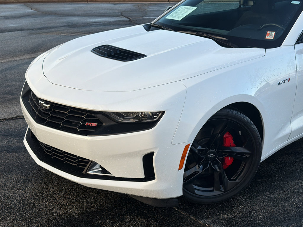 Used 2023 Chevrolet Camaro LT w/ RS Package image 8