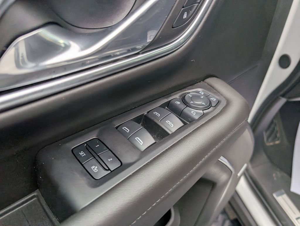 Used 2024 Chevrolet Tahoe Z71 w/ Z71 Off-Road Package image 16