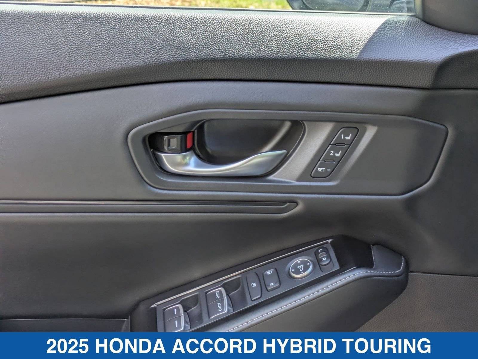 Used 2025 Honda Accord Touring image 13