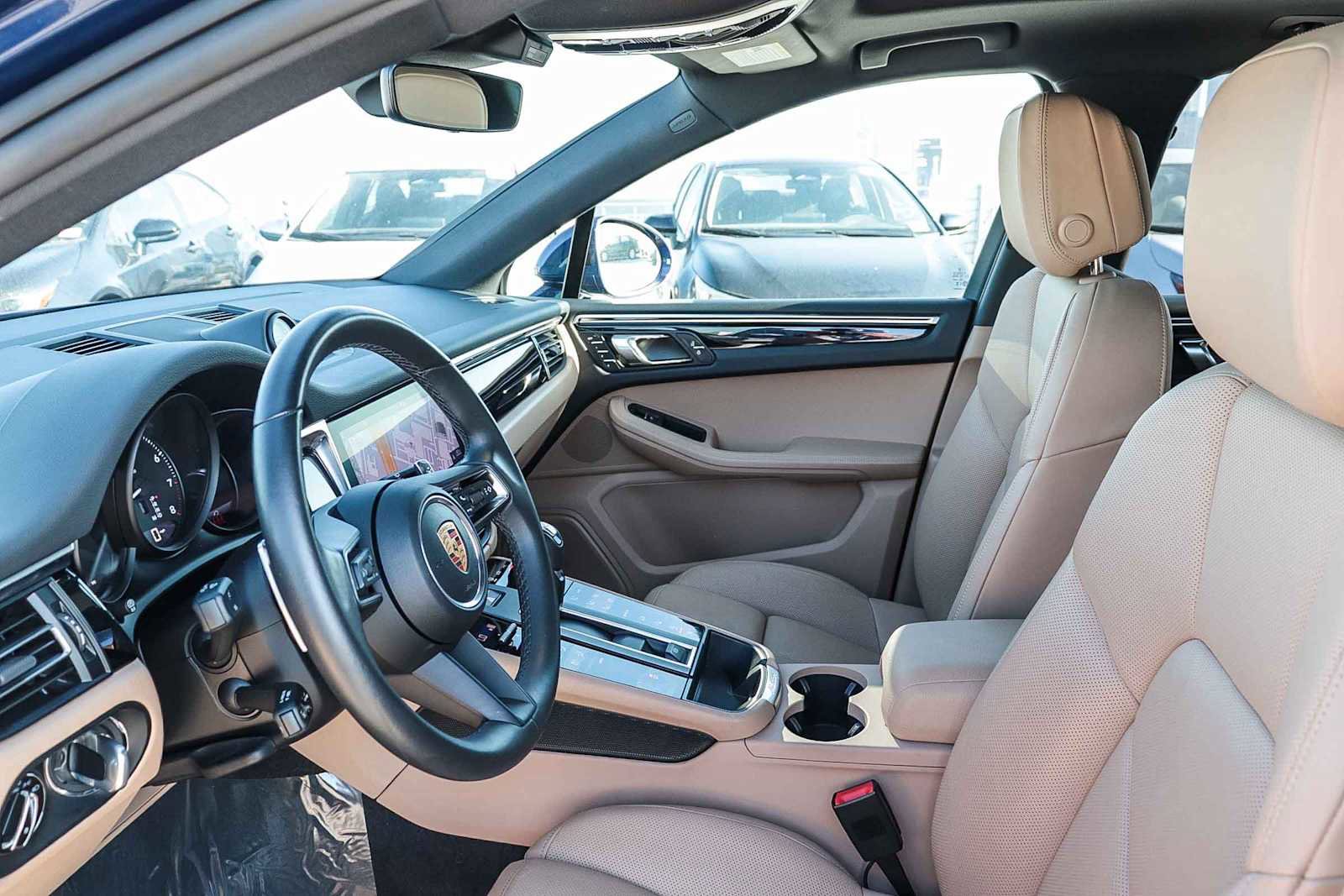 Used 2024 Porsche Macan image 21