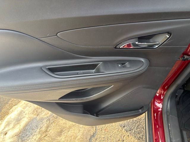 Used 2022 Buick Encore Preferred image 24