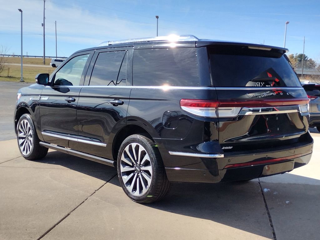 Used 2022 Lincoln Navigator Reserve image 23