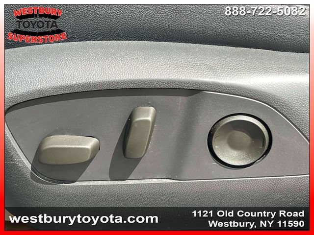 Used 2025 Chevrolet Traverse LT w/ Driver Confidence Package FWD image 21