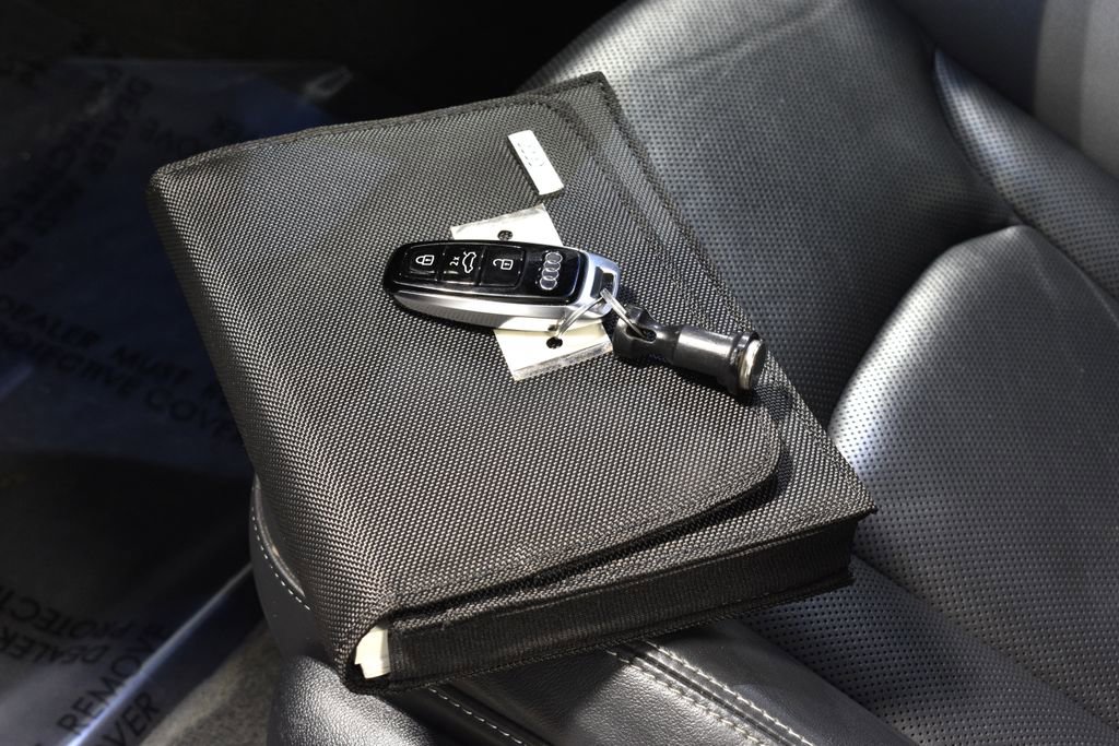 Used 2019 Audi Q8 Premium Plus w/ Premium Plus image 40