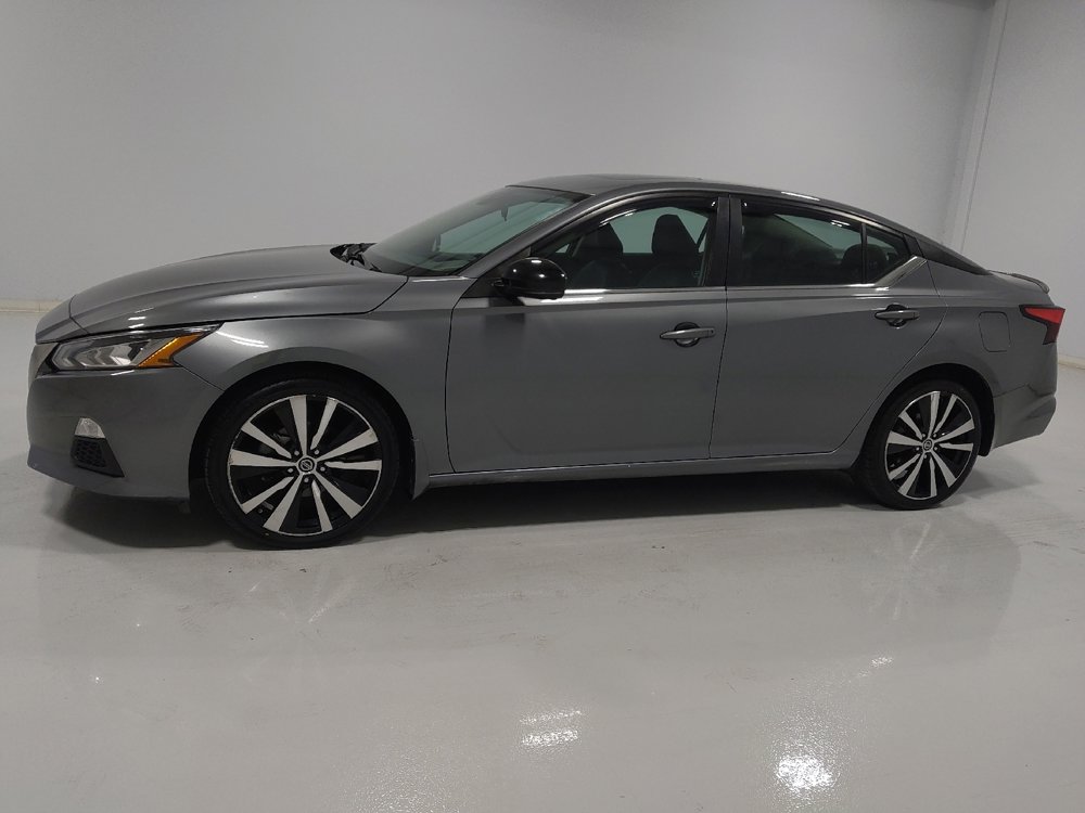 Used 2021 Nissan Altima 2.5 SR w/ SR Premium Package image 2