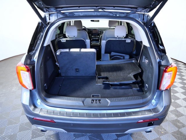 Used 2024 Ford Explorer Limited w/ Equipment Group 301A AWD/4WD image 7