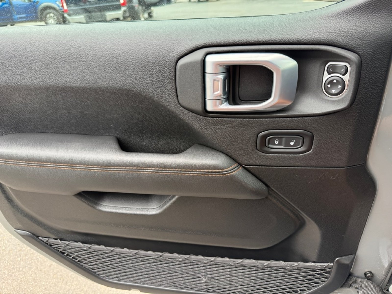 Used 2021 Jeep Gladiator Mojave w/ Uconnect 4C Nav & Sound Group AWD/4WD image 35