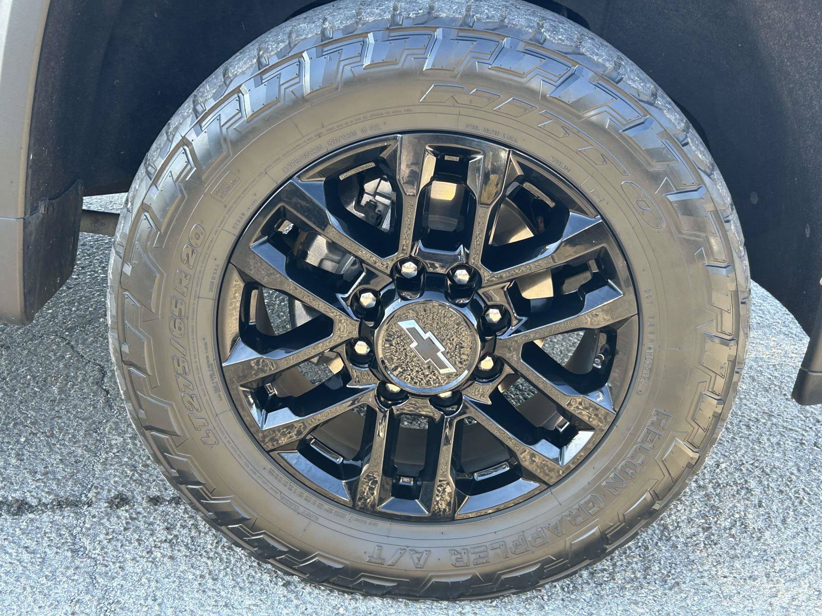 Used 2023 Chevrolet Silverado 2500 High Country w/ Z71 Off-Road Package AWD/4WD image 11