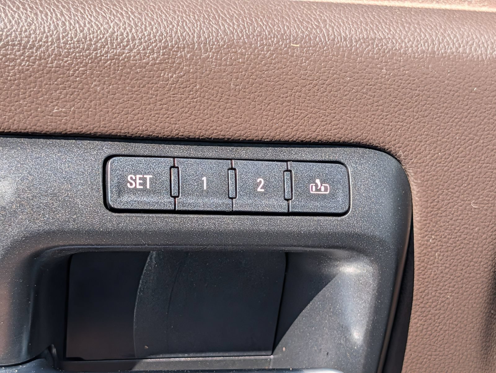 Used 2014 Chevrolet Silverado 1500 LTZ w/ LTZ Plus Package RWD image 33