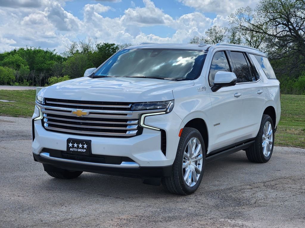 Used 2021 Chevrolet Tahoe High Country w/ Premium Package RWD image 3