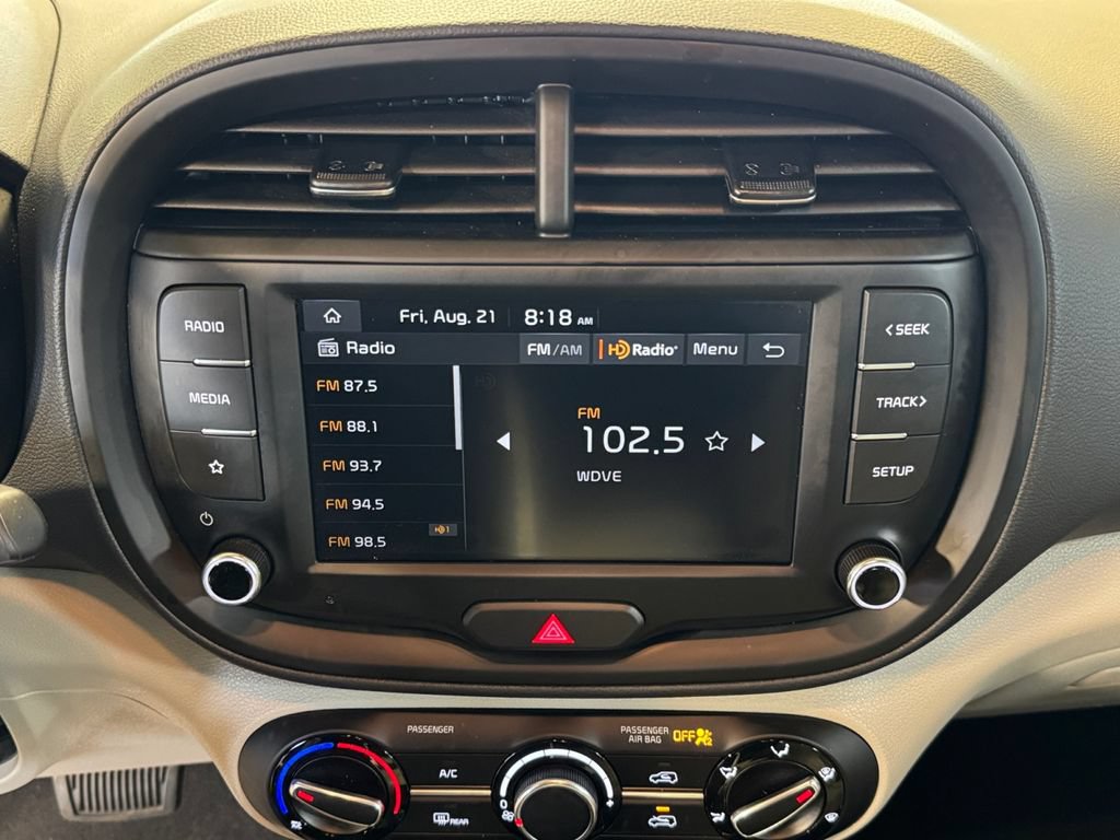 Certified 2024 Kia Soul LX FWD image 17