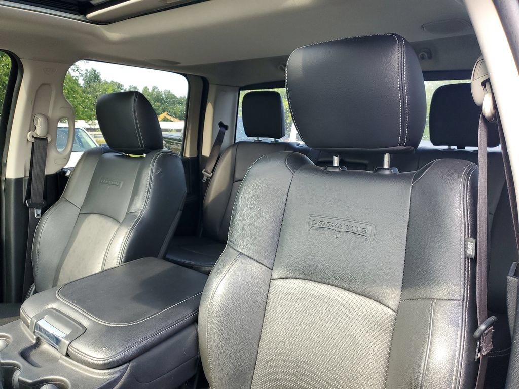 Used 2017 RAM 1500 Laramie AWD/4WD image 13