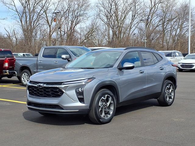 Used 2025 Chevrolet Trax LT