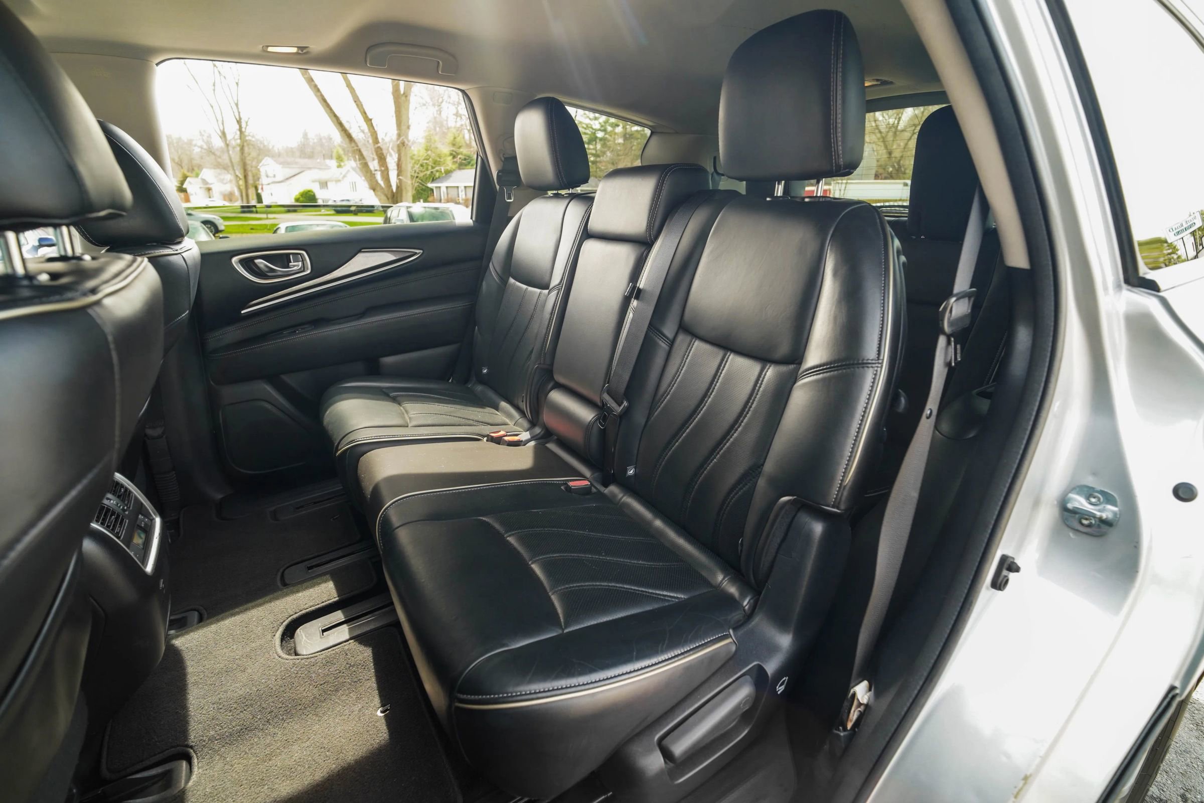 Used 2016 INFINITI QX60 AWD w/ Premium Plus Package image 30