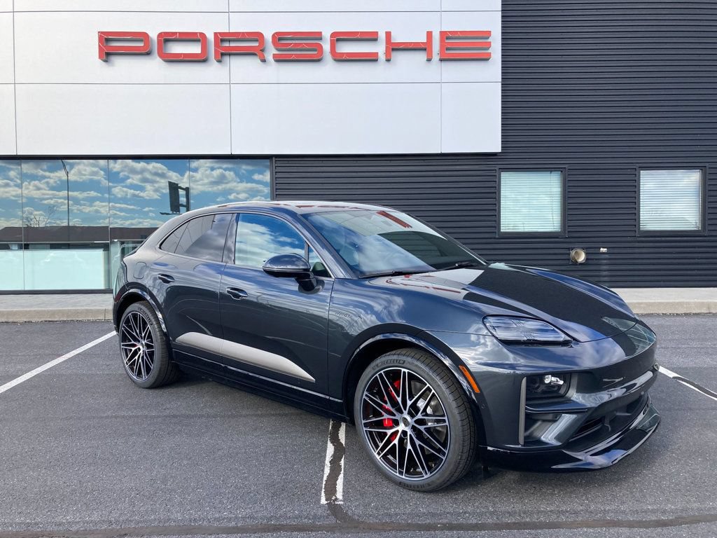 Used 2025 Porsche Macan Turbo Electric AWD/4WD image 30