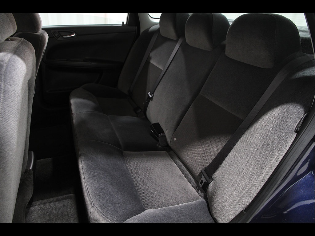 Used 2010 Chevrolet Impala LS FWD image 15
