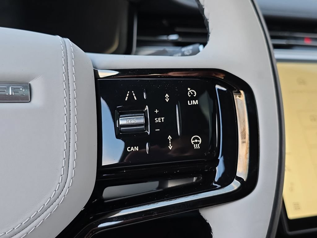 New 2026 Land Rover Range Rover Sport Dynamic SE AWD/4WD image 18
