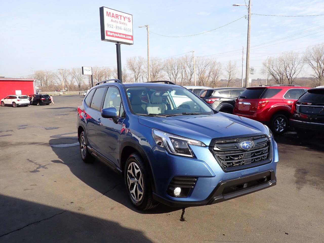 Used 2022 Subaru Forester Premium image 1