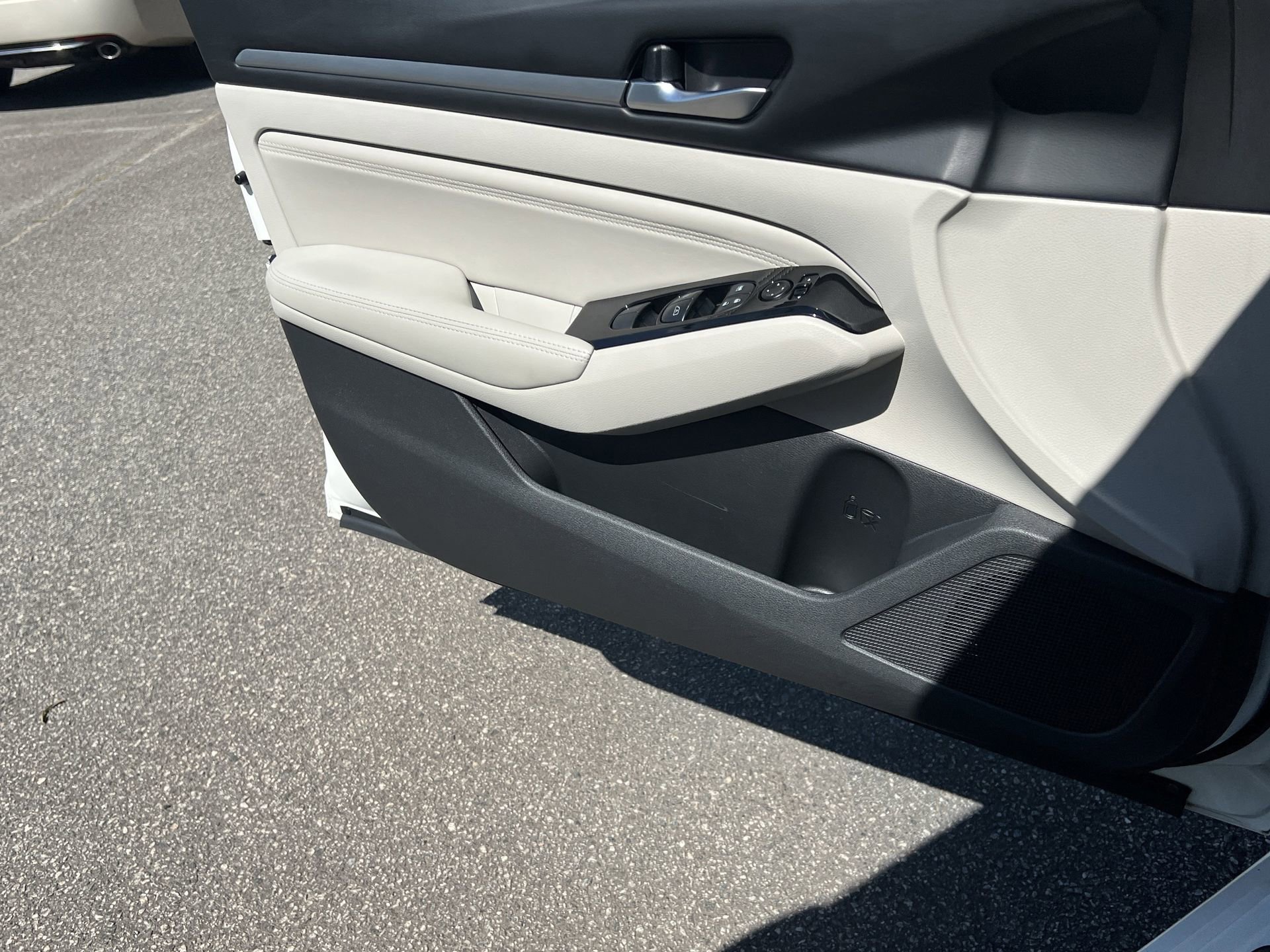 Used 2022 Nissan Altima 2.5 SL FWD image 16