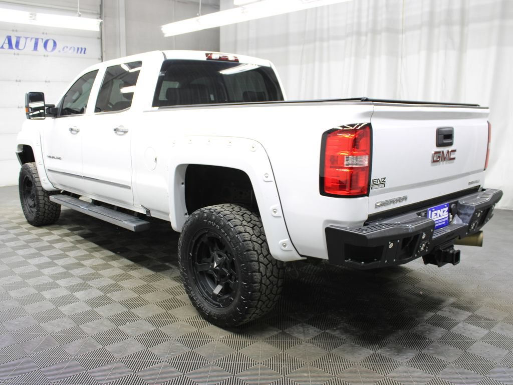 Used 2017 GMC Sierra 2500 Denali w/ Duramax Plus Package AWD/4WD image 6