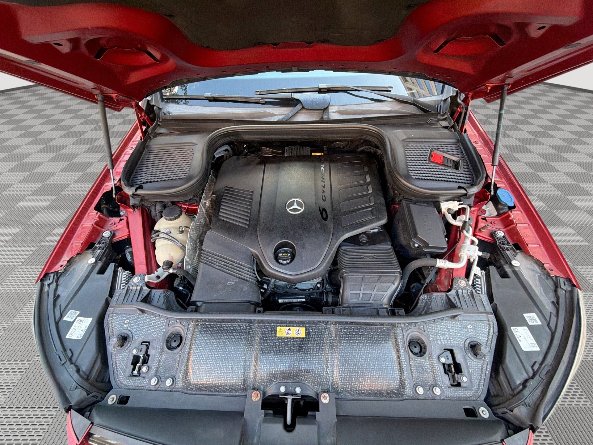 Used 2022 Mercedes-Benz GLS 450 4MATIC w/ AMG Line Exterior image 18