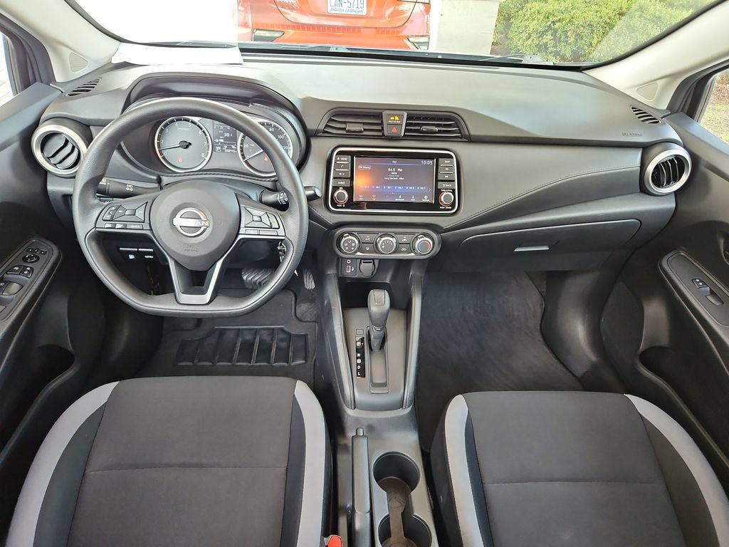 Used 2025 Nissan Versa S FWD image 9