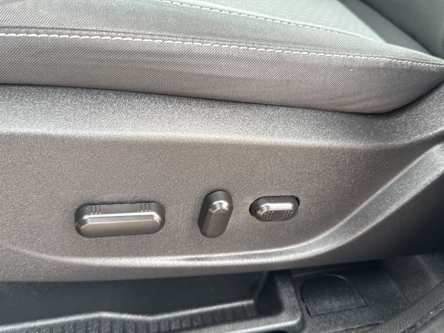 Used 2017 Ford C-MAX SE w/ Equipment Group 201A image 14