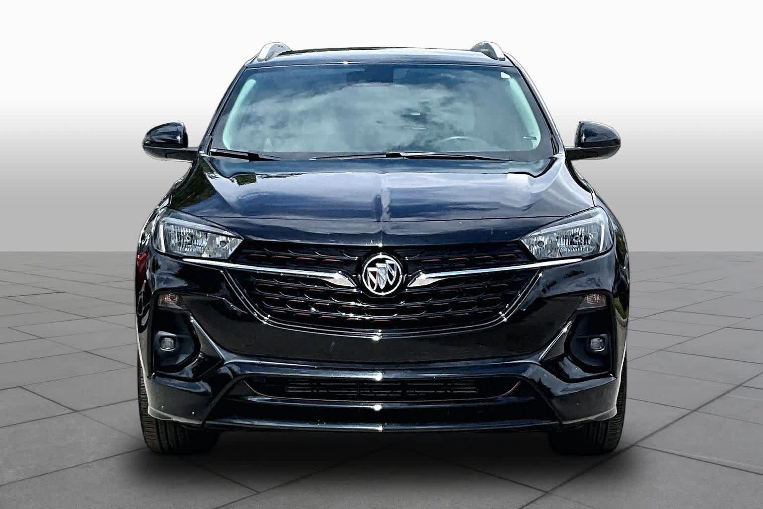Used 2023 Buick Encore GX Select w/ Sport Touring Package FWD image 4