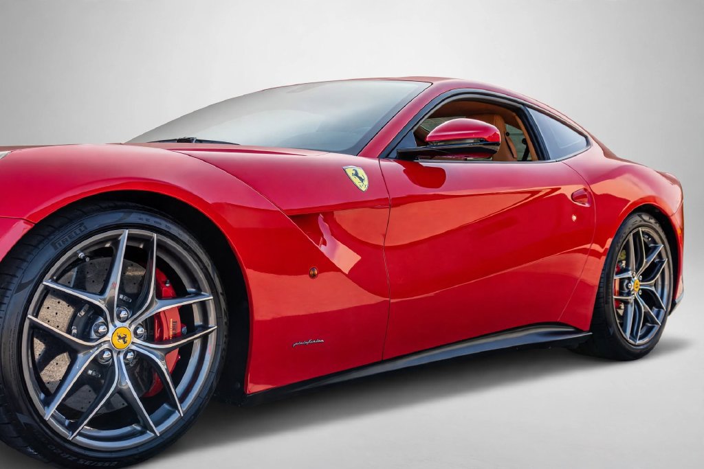 Used 2016 Ferrari F12 Berlinetta RWD image 31