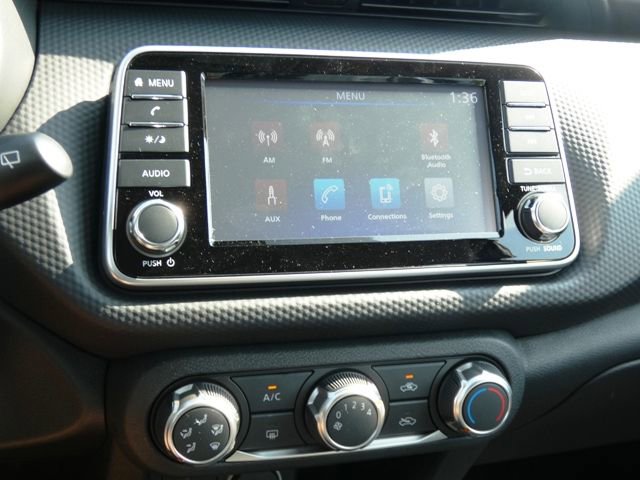 New 2025 Nissan Kicks Play S image 13