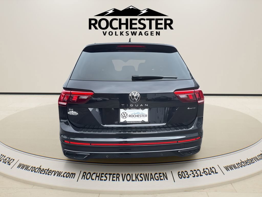 Used 2024 Volkswagen Tiguan SE R-Line AWD/4WD image 5